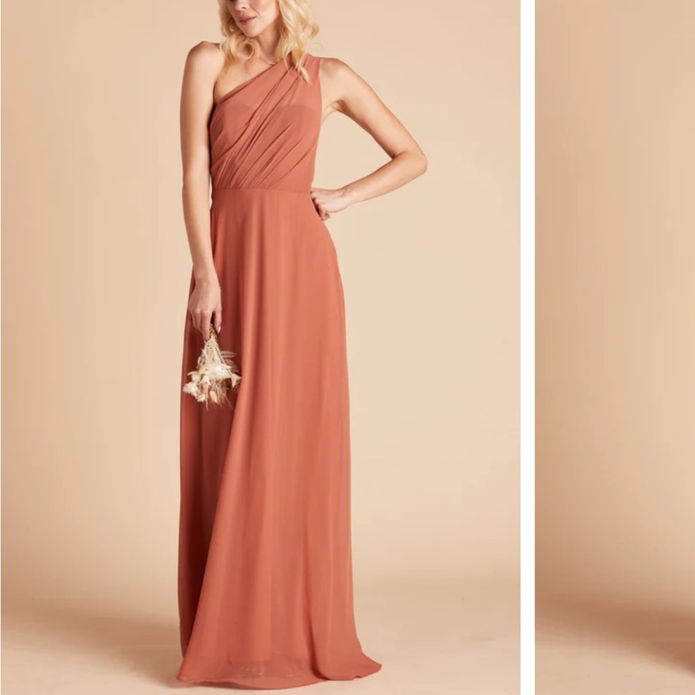 Xs 	Kira Dress - Terracotta × 1
XS / TERRACOTTA / SLIT